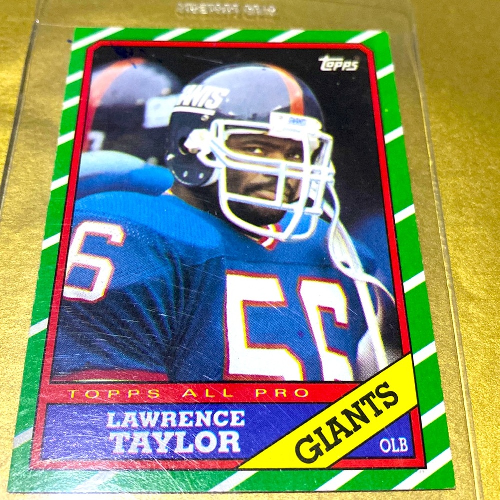 1986 Lawrence Taylor Topps NFL Trading card- New York Giants
